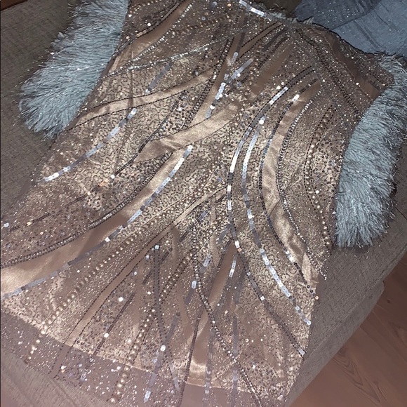 Short sleeve sequin dress - Picture 5 of 6